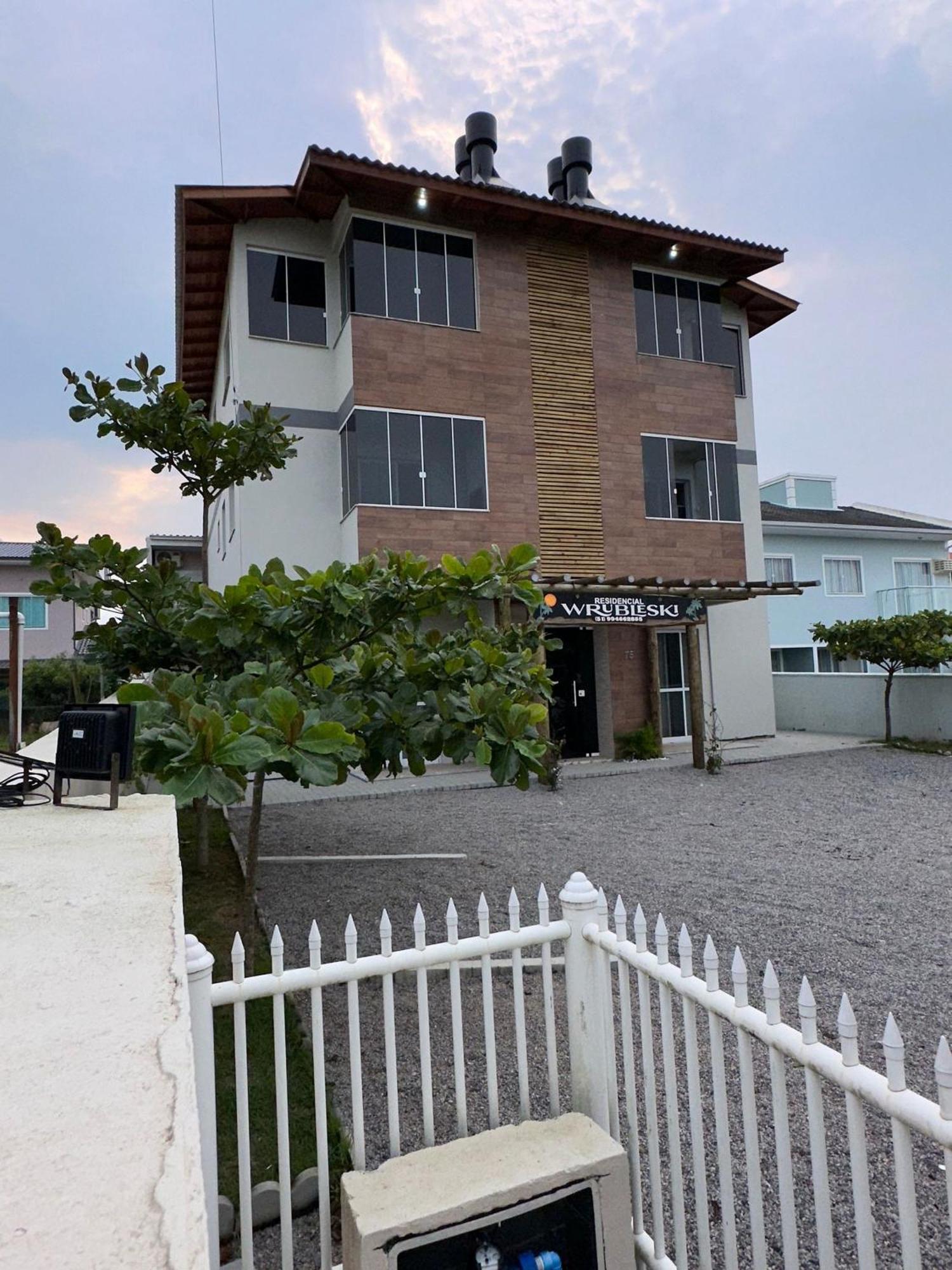 Residencial Wrubleski Sc Pinheira Kültér fotó
