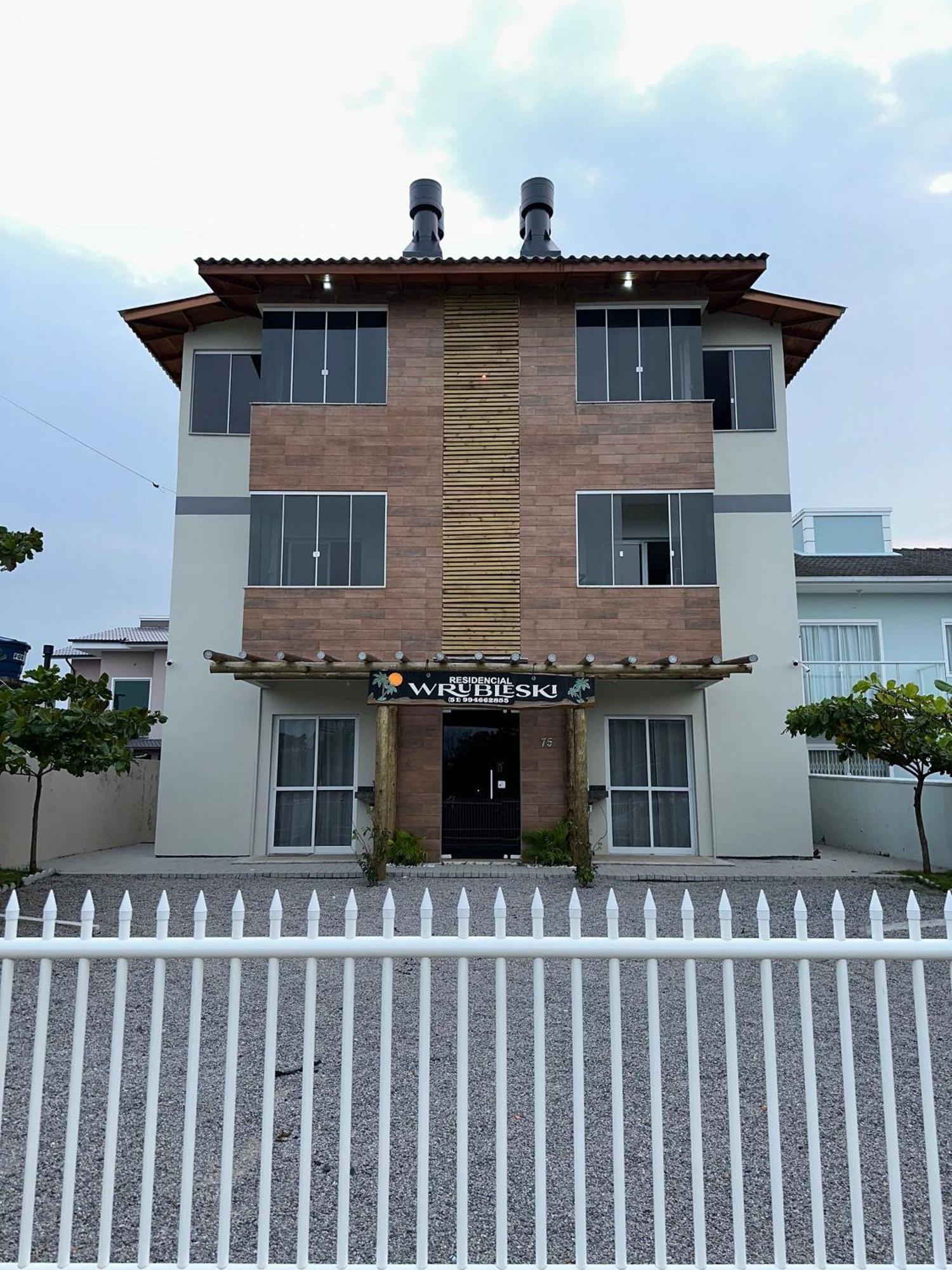 Residencial Wrubleski Sc Pinheira Kültér fotó